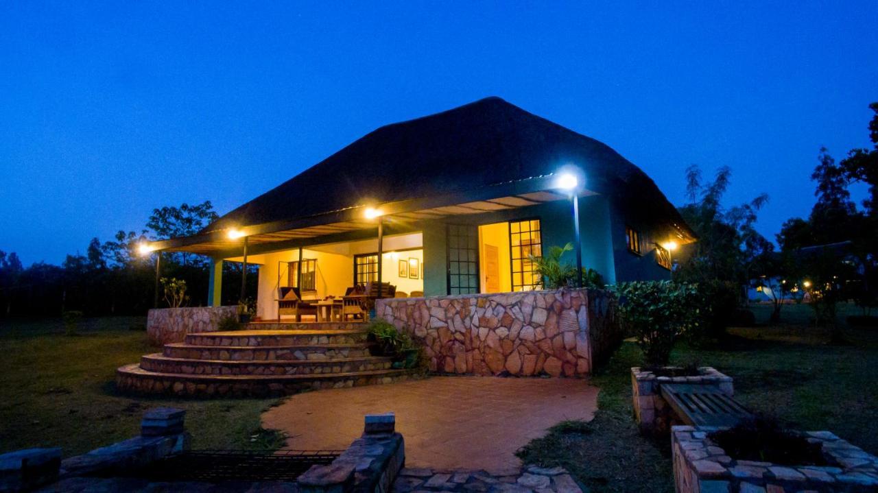 Villa Buyala Bliss On The Nile à Jinja Extérieur photo